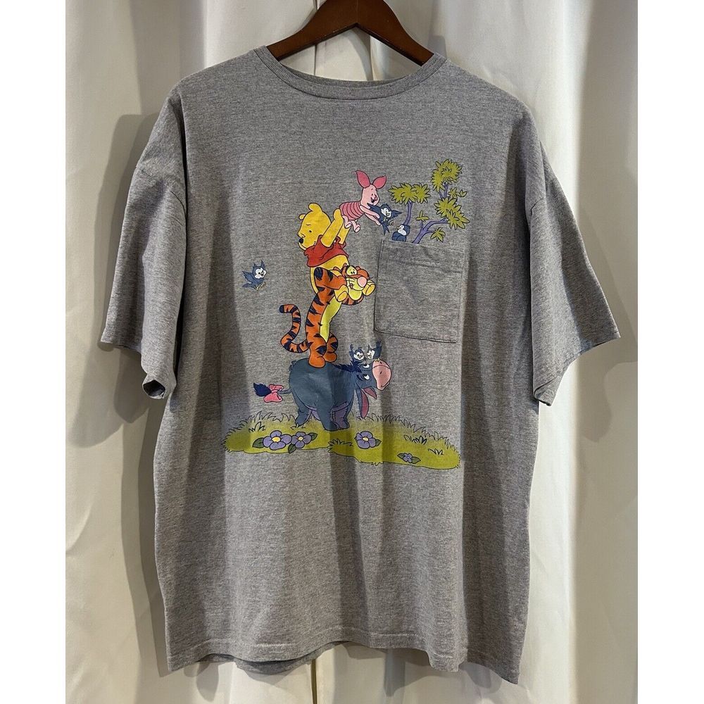Disney POOH and friends gray short sleeve graphic t-shirt Size XL